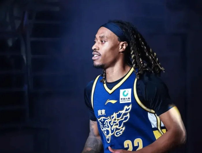 开云体育-杜锋终于弃用麦考尔！上场就拖节奏影响队友，趁机补强护框大外吧|广东|纯纯|王少杰|朱芳雨|徐杰_新浪体育_新浪新闻